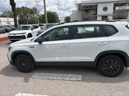 Pure White 2023 Volkswagen Taos 1.5T S