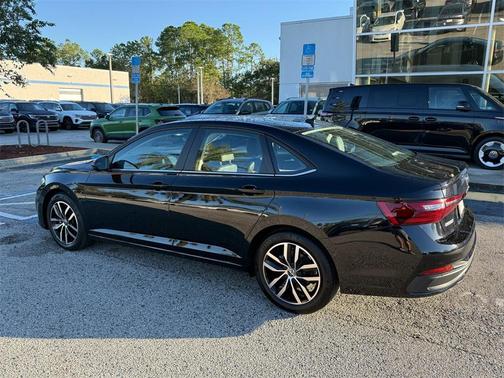 2025 Volkswagen Jetta 1.5T SE