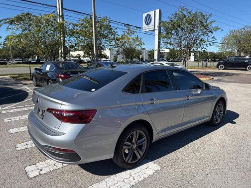 2023 Volkswagen Jetta 1.5T SE