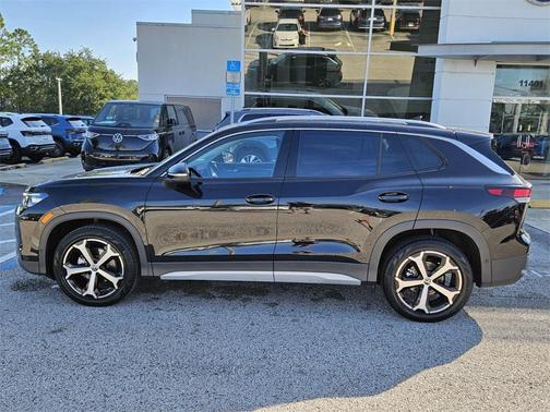 2025 Volkswagen Tiguan 2.0T SE