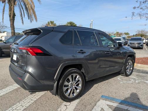 2021 Toyota RAV4 XLE Premium