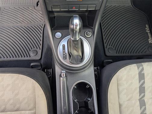 2018 Volkswagen Beetle 2.0T Coast