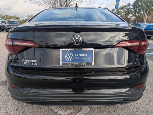 Deep Black Pearl 2022 Volkswagen Jetta 1.5T SE