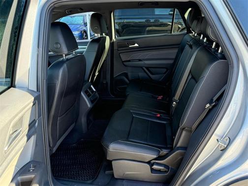 2023 Volkswagen Atlas Cross Sport 2.0T SE