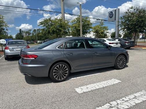 2022 Volkswagen Passat 2.0T Limited Edition