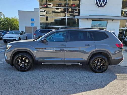 2025 Volkswagen Atlas 2.0T Peak Edition