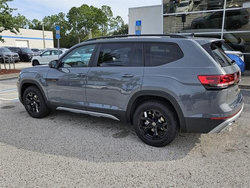 2026 Volkswagen Atlas 2.0T Peak Edition