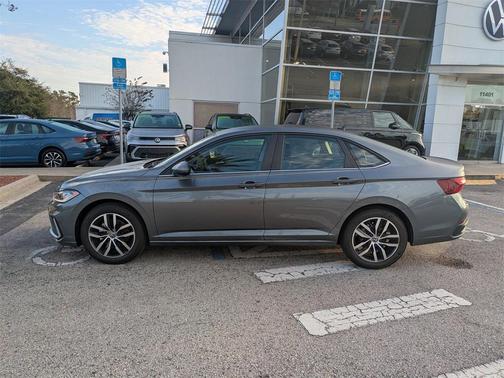 2025 Volkswagen Jetta 1.5T SE