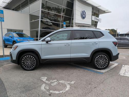 2026 Volkswagen Taos SE