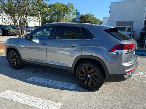 2022 Volkswagen Atlas Cross Sport 3.6L V6 SE w/Technology