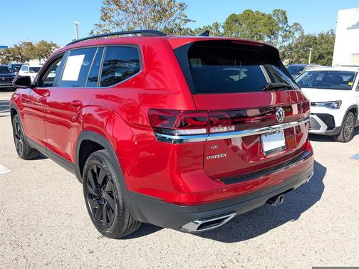 2025 Volkswagen Atlas 2.0T SE w/Technology