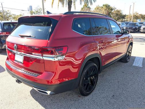 2025 Volkswagen Atlas 2.0T SE w/Technology