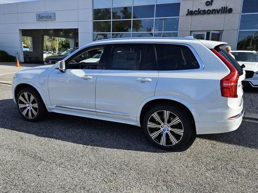 2025 Volvo XC90 Plug-In Hybrid T8 Ultra 6-Seater
