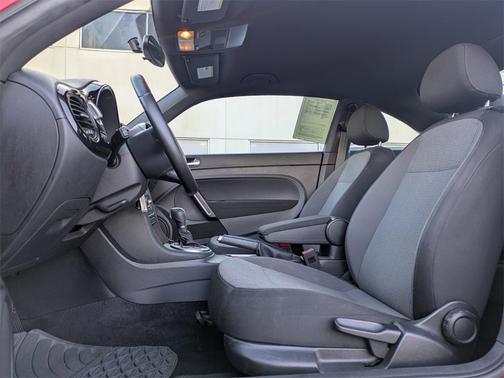 2019 Volkswagen Beetle 2.0T S