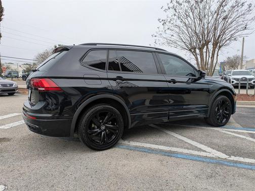 2023 Volkswagen Tiguan 2.0T SE R-Line Black 4MOTION