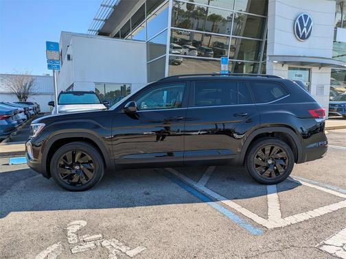 2026 Volkswagen Atlas 2.0T SE w/Technology 4MOTION