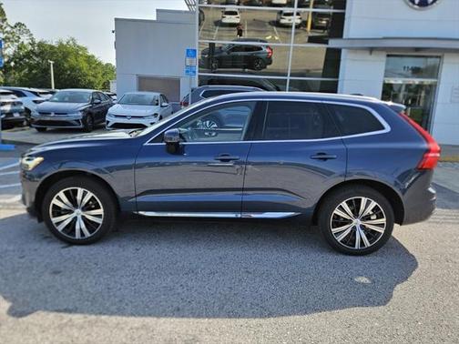 2022 Volvo XC60 B5 Inscription