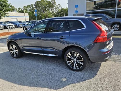 2022 Volvo XC60 B5 Inscription