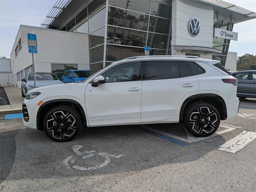 2026 Volkswagen Tiguan 2.0T SEL R-Line 4MOTION