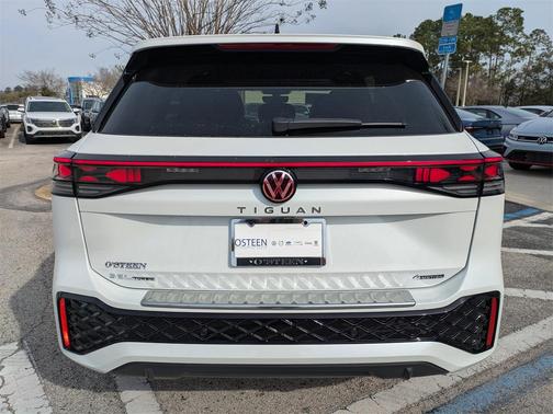 2026 Volkswagen Tiguan 2.0T SEL R-Line 4MOTION