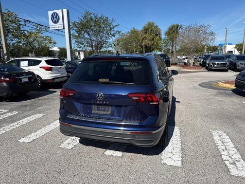 2022 Volkswagen Tiguan 2.0T SE