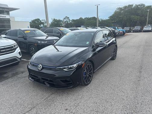 mythos black metallic 2026 Volkswagen Golf R 2.0T DSG
