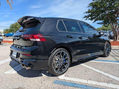 mythos black metallic 2026 Volkswagen Golf R 2.0T DSG