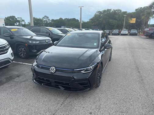 mythos black metallic 2026 Volkswagen Golf R 2.0T DSG
