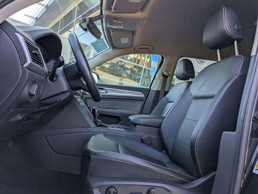 2023 Volkswagen Atlas 2.0T SE w/Technology