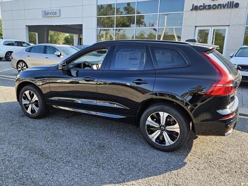 2025 Volvo XC60 Plug-In Hybrid T8 Plus