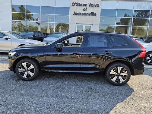 2025 Volvo XC60 Plug-In Hybrid T8 Plus