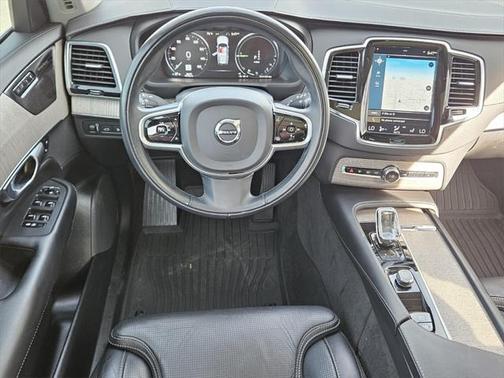 2022 Volvo XC90 Recharge Plug-In Hybrid T8 Inscription 6 Passenger
