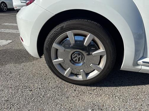 2019 Volkswagen Beetle 2.0T SE