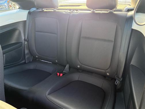 2019 Volkswagen Beetle 2.0T SE