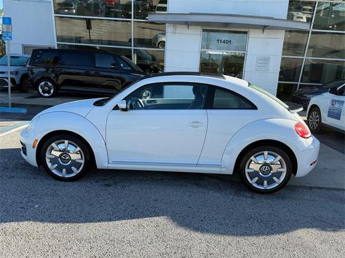 2019 Volkswagen Beetle 2.0T SE