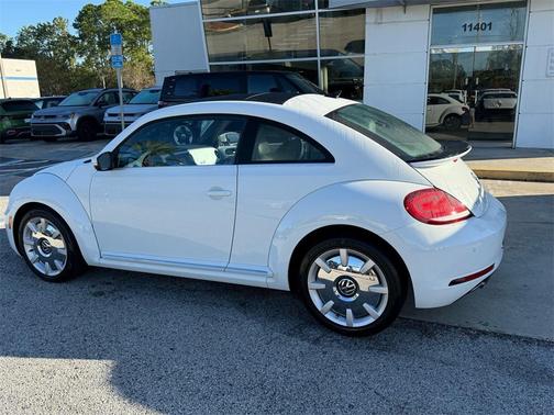 2019 Volkswagen Beetle 2.0T SE