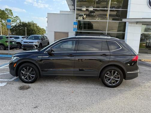 2024 Volkswagen Tiguan 2.0T SE