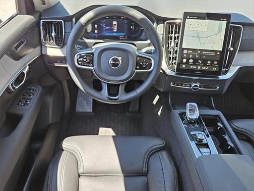 2025 Volvo XC90 Plug-In Hybrid T8 Ultra 6-Seater