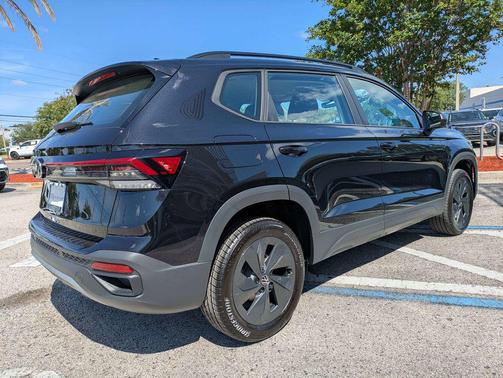 Deep Black Pearl 2026 Volkswagen Taos S