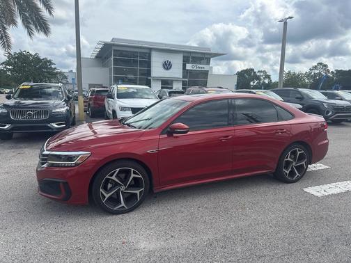 2021 Volkswagen Passat 2.0T R-Line