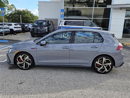2024 Volkswagen Golf GTI 2.0T SE DSG