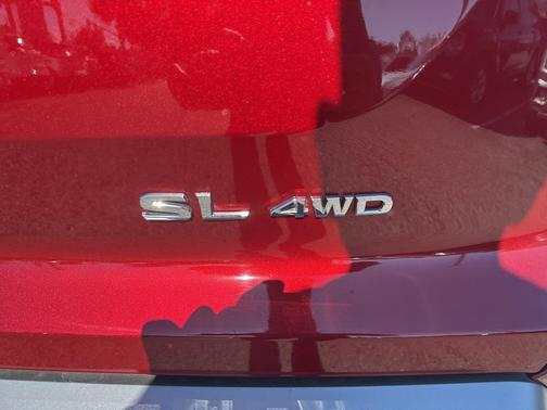 2024 Nissan Pathfinder SL 4WD