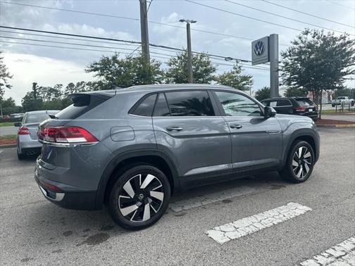 2024 Volkswagen Atlas Cross Sport 2.0T SE w/Technology