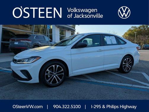 Pure White 2025 Volkswagen Jetta 1.5T Sport