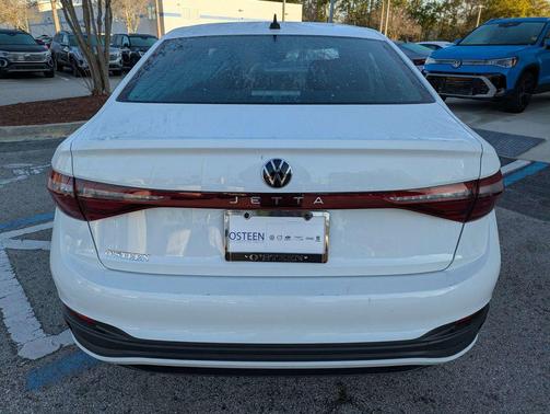 Pure White 2025 Volkswagen Jetta 1.5T Sport