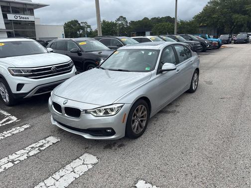 Glacier Silver Metallic 2018 BMW 320 i