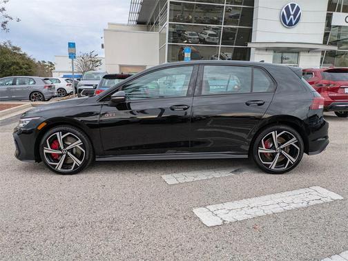 2026 Volkswagen Golf GTI 2.0T SE DSG