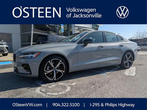 2024 Volvo S60 B5 Plus Dark Theme