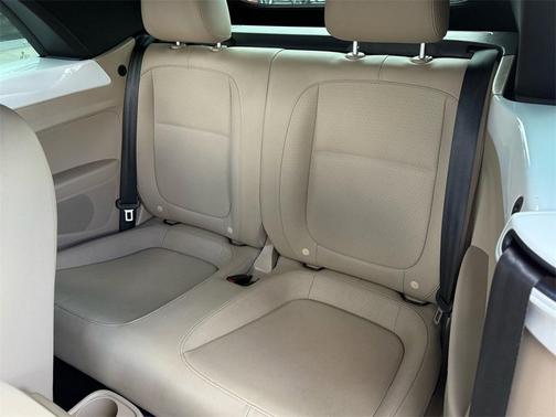 2019 Volkswagen Beetle 2.0T S