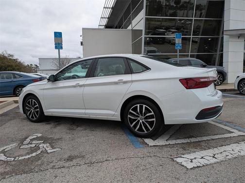 2026 Volkswagen Jetta 1.4T SE